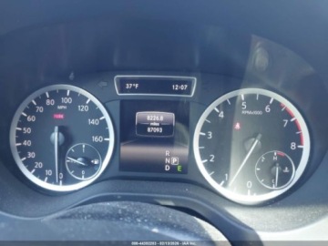 Infiniti QX30 2017 Infiniti QX30 2017 r., 2,0L PREMIUM AWD 2.0 Benzyna 208KM, zdjęcie 6