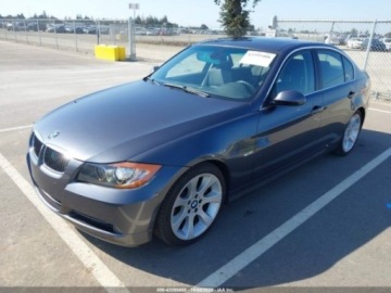 BMW Seria 3 E90-91-92-93 2006 BMW Seria 3 330I 2006 3.0 Benzyna 255KM, zdjęcie 1