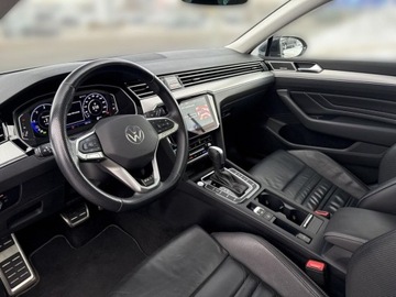 Volkswagen Passat B8 Variant Facelifting 2.0 TDI SCR 200KM 2022 Volkswagen Passat TDI 200KM R-Line DSG Harman Kardon LED Matrix Panora, zdjęcie 10