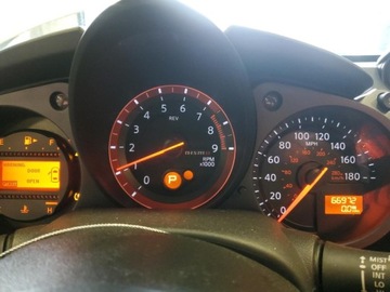 Nissan 370Z 2016 Nissan 370 Z Base 2016 3.7l 3.7 Benzyna 332KM, zdjęcie 9