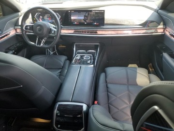 BMW Seria 7 G70 2023 BMW Seria 7 740i 2023 3.0l 3.0 Benzyna 375KM, zdjęcie 8