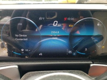 Mercedes GLB 2023 Mercedes-Benz GLB 2023, 2.0L, 4x4, porysowany lakier, zdjęcie 10