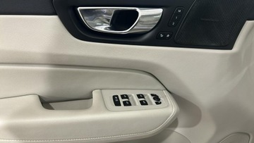 Volvo XC60 II 2022 Volvo XC 60 B5 D AWD Plus Bright hak, zdjęcie 12