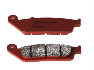 KLOCKI HAM BREMBO PRZÓD KAWASAKI 650 NINJA 17-