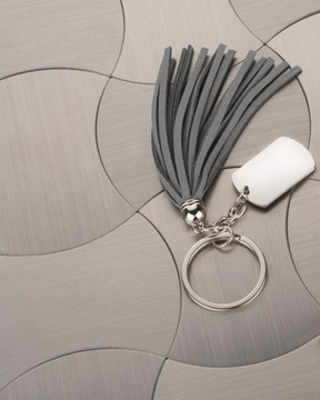 ГЛАМУРНЫЙ БРЕЛОК _ МЕТАЛЛ+ ЭКО КОЖА _ СЕРЫЙ