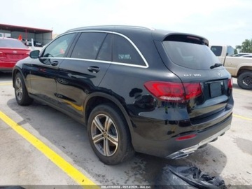 Mercedes GLC C253 2020 Mercedes-Benz GLC 2020 Mercedes-Benz GLC GLC 300 SUV 2.0 Benzyna 255KM, zdjęcie 2