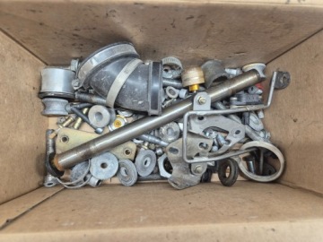 Ducati Monster 620 (02) ŚRUBY