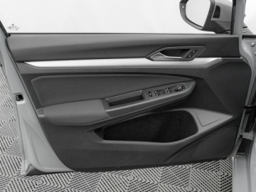 Volkswagen Golf VIII Variant 1.5 TSI 130KM 2021 Volkswagen Golf WD0307S#1.5 TSI EVO Life Ambient, zdjęcie 11