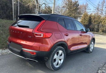 Volvo XC40 2021 Volvo XC 40 Volvo XC 40 T5 AWD Momentum 2.0 Benzyna 247KM, zdjęcie 4