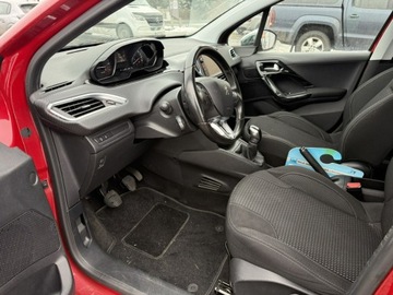 Peugeot 208 I Hatchback 5d Facelifting 1.2 PureTech 82KM 2015 Peugeot 208 Klimatronik*, zdjęcie 15