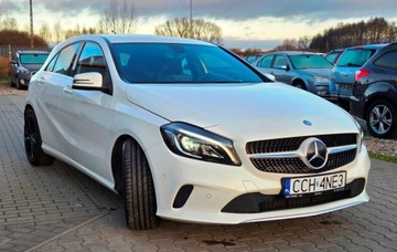Mercedes Klasa A W176 Hatchback 5d Facelifting 180 122KM 2016 Mercedes-Benz Klasa A 1,6 Ben 122 km AMG 6 -biegow 1.6 Benzyna 122KM, zdjęcie 18