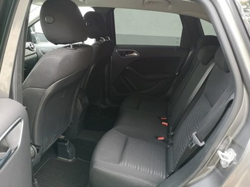 Mercedes Klasa B W246 Sports Tourer 180 BlueEFFICIENCY 122KM 2012 Mercedes B 180 1,6 16v 122KM # Klimatronik# Navi #, zdjęcie 17