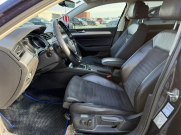 Volkswagen Passat B8 Variant 2.0 TDI BlueMotion SCR 190KM 2016 Volkswagen Passat Variant 2.0 TDI 190KM 2016 DSG7, zdjęcie 10