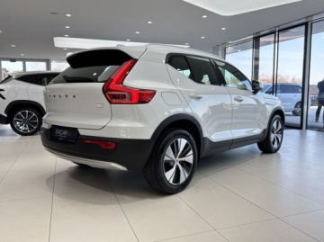 Volvo XC40 Crossover Plug-In 1.5 T4 Plug-in Hybrid 211KM 2021 Volvo XC 40 T4 Inscription Plug In Kamera cofania CarPlayAndroid Auto, zdjęcie 3