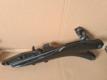 SUZUKI GSXR 600 750 K6 K7 КРОНШТЕЙН РАМЫ ЗАДНИЙ ЛЕВЫЙ