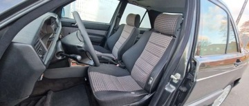 Mercedes 190 1.8 i 109KM 1993 Mercedes-Benz W201 (190) 1.8I Klima Z Grecji Bez Rdzy SportLine 1.8 Benzyna, zdjęcie 7