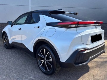 Toyota C-HR II SUV 2.0 Hybrid Dynamic Force 197KM 2025 Od ręki - Style 2.0 Hybrid Dynamic Force 197KM | Podgrzewane fotele!, zdjęcie 3