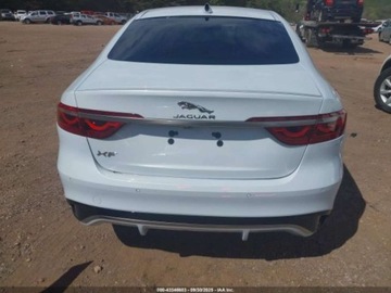 Jaguar XF II 2021 Jaguar XF R-Dynamic Se P300 2021 2.0l 2.0 Benzyna 296KM, zdjęcie 4