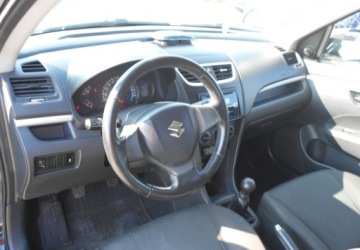 Suzuki Swift V Hatchback 5d 1.2 VVT 94KM 2011 Suzuki Swift Suzuki Swift V 1.2 Benzyna 94 KM 1.2 Benzyna 94KM, zdjęcie 9