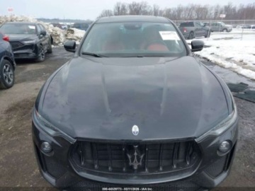 Maserati Levante 2022 Maserati Levante Modena S 2022 3.8 Benzyna 550KM, zdjęcie 7