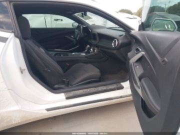 Chevrolet Camaro VI Coupe 3.6 335KM 2019 Chevrolet Camaro 1LT 2019 3.6 Benzyna 335KM, zdjęcie 9