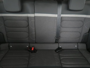 Citroen C4 III SUV 1.2 PureTech 130KM 2022 Citroen C4 1.2 PureTech, Salon Polska, Serwis ASO, zdjęcie 9