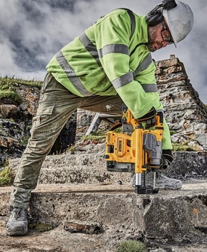 System odsysający młotowiertarek DeWALT D25304DH