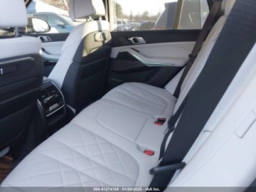 BMW X5 G05 2025 BMW X5 m60i, 2025r., 4x4, 4.4L v8 4.4 Benzyna 523KM, zdjęcie 6