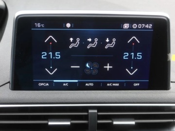 Peugeot 3008 II Crossover 1.2 PureTech 130KM 2019 Peugeot 3008 1.2 PureTech, Salon Polska, zdjęcie 15