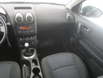 Nissan Qashqai I Crossover Facelifting  1.6 117KM 2012 Nissan Qashqai 1.6, Klima, Tempomat, zdjęcie 7