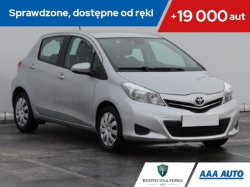 Toyota Yaris III Hatchback 5d 1.0 VVT-i 69KM 2013 Toyota Yaris 1.0 VVT-i, Salon Polska, Klima
