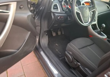 Opel Astra J 2010 Opel Astra Super stan 1.4 Benzyna 120KM, zdjęcie 7