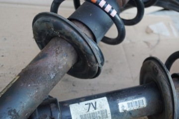 Амортизатор передний левый правый Audi A4 B8 8K0413031