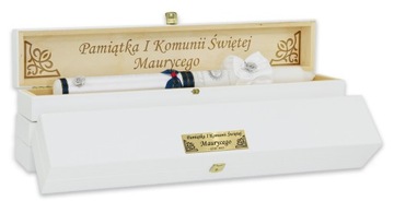 DREWNIANE BIAŁE PUDEŁKO NA ŚWIECĘ DO KOMUNII GRAWER