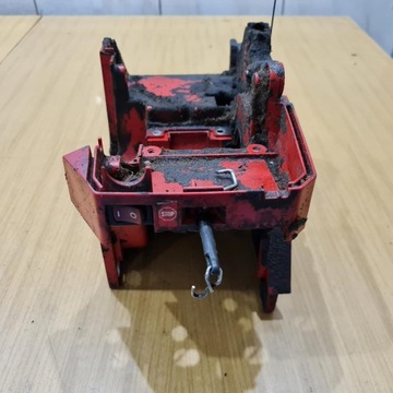 КОРПУС БАКА ДВИГАТЕЛЯ SOLO 639 KARTER