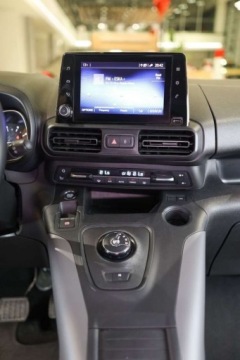 Toyota 2022 Toyota Proace City Verso City Verso Long 1.2 D-4T Family Aut. 1.2 Benzyna, zdjęcie 17