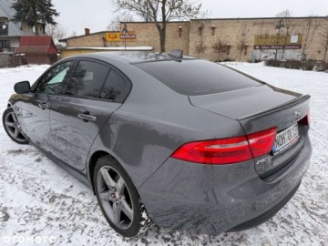 Jaguar XE Sedan 2.0 i4 180KM 2018 Jaguar XE Jaguar XE 2.0 D R-Sport 2.0 Diesel 180KM, zdjęcie 8