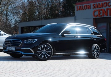 Mercedes Klasa E W213 2021 Mercedes E300de 306ps Lift Exclusive ACC hak Drive Pilot Blis Webasto Skóra