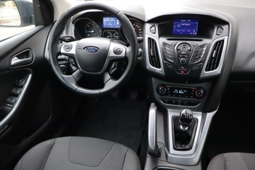 Ford Focus III Hatchback 5d 1.6 Duratorq TDCi DPF 115KM 2011 Ford Focus 1.6 TDCi, Navi, Klima, Klimatronic, zdjęcie 6