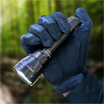 Охотничий фонарь Fenix ​​HT32 2500 люмен с большой дальностью действия в трех цветах