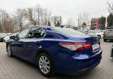 Toyota Camry IX Sedan 2.5 Hybrid Dynamic Force 218KM 2020 Toyota Camry Salon Polska, Serwis ASO, Gwarancja 2.5 Hybryda 218KM, zdjęcie 18