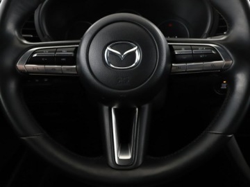 Mazda 3 IV Hatchback 2.0 Skyactiv-G 122KM 2019 Mazda 3 automat navi klima auto grzane fotele, zdjęcie 20