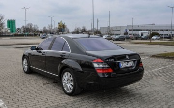 Mercedes Klasa S W221 Limuzyna 5.5 V8 (500) 388KM 2005 Mercedes-Benz Klasa S 5,5V8 (388KM) 5.5 Benzyna 388KM, zdjęcie 2