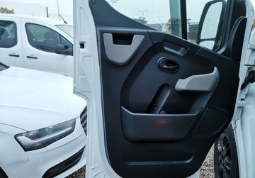 Renault Master IV Furgon FWD 2.3 dCi 170KM 2018 Renault Master 9 osob, TV, Swiatla LED, HAK, przyciemniane szyby, PL Salon, zdjęcie 18