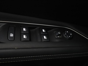 Peugeot 3008 II Crossover 1.2 PureTech 130KM 2018 Peugeot 3008 navi virtual cocpik półskóra, zdjęcie 35