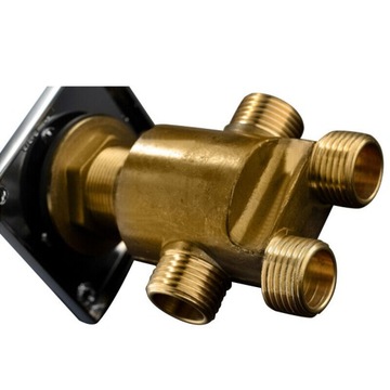 Смеситель для ванны с водопадом на 5 отверстий