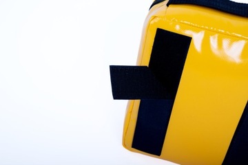 CAR FIRST KIT PRO MEDAID водонепроницаемый ЖЕЛТЫЙ