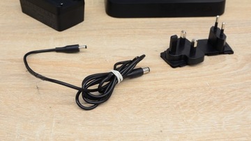 Philips Hue Play HDMI Sync Box Синхронизация света с телевизором и играми с помощью 4x HDMI