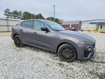 Maserati Levante 2022 Maserati Levante 424 hp, Modena, 3L, od ubezpieczalni 3.0 Benzyna 424KM, zdjęcie 2