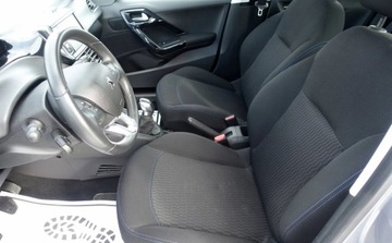 Peugeot 208 I Hatchback 5d Facelifting 1.2 PureTech 82KM 2018 Peugeot 208 1.2 83KM LIFT Niski przebieg Bez korozji Klima Android Auto Mi, zdjęcie 9